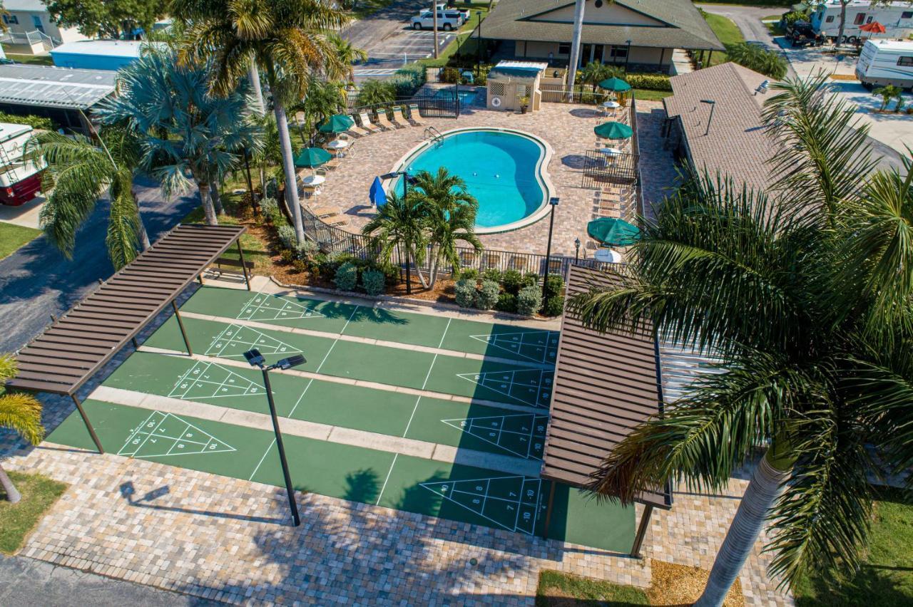 Groves Rv Resort Harlem Heights Exterior foto